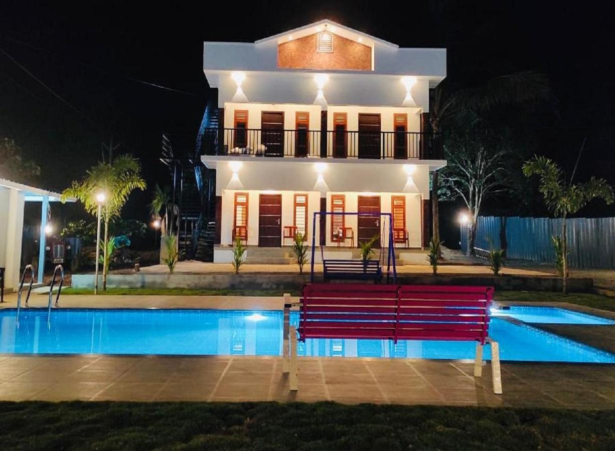 Vaduvanchal The Lavender Resort Waynad מראה חיצוני תמונה
