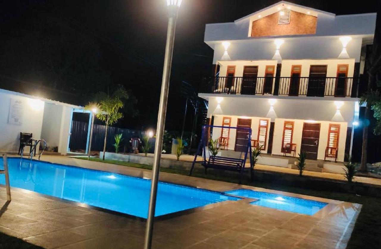 Vaduvanchal The Lavender Resort Waynad מראה חיצוני תמונה
