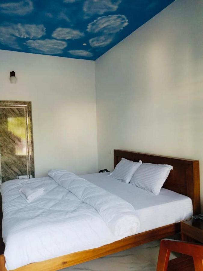 Vaduvanchal The Lavender Resort Waynad מראה חיצוני תמונה