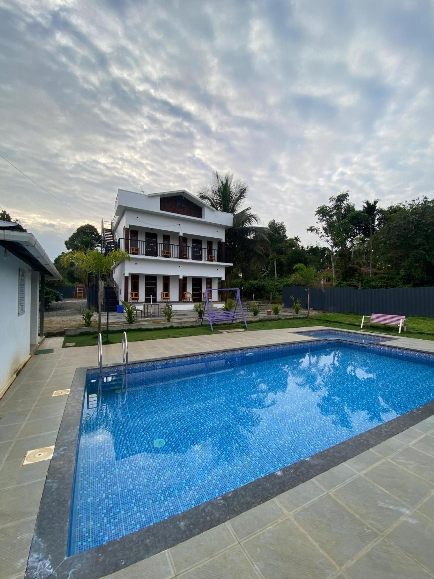 Vaduvanchal The Lavender Resort Waynad מראה חיצוני תמונה