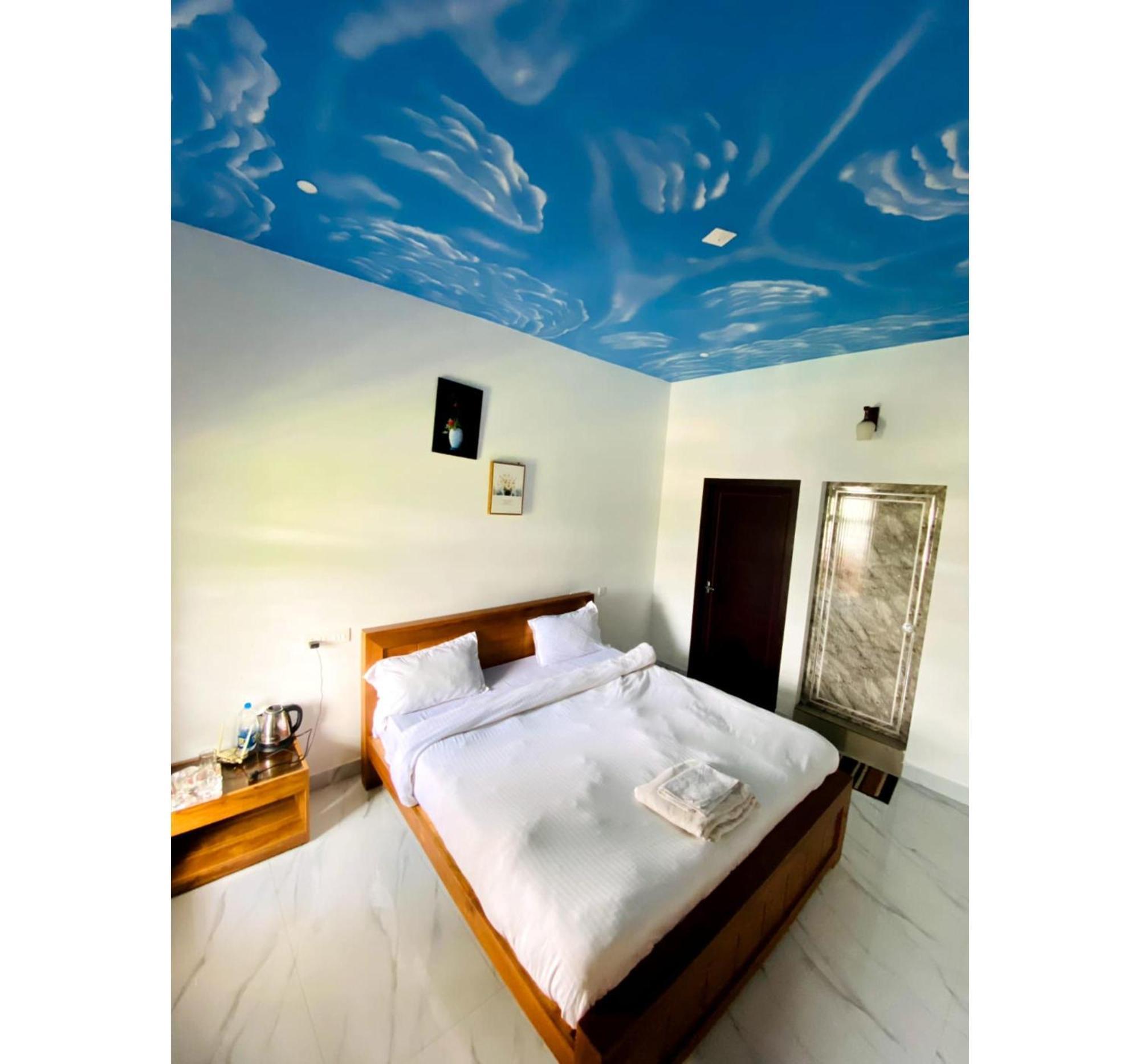 Vaduvanchal The Lavender Resort Waynad מראה חיצוני תמונה
